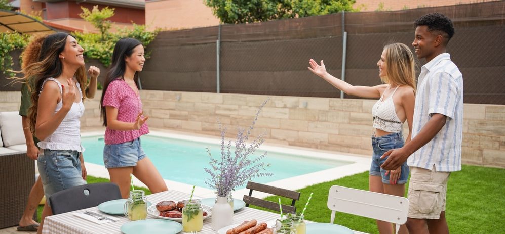 What helps a home stay ready for last-minute summer visitors